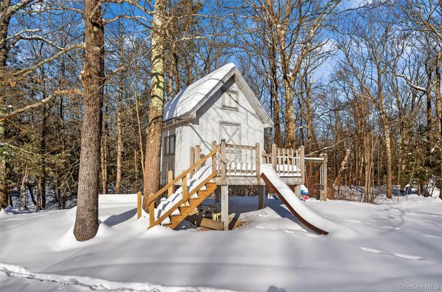 23 Briar Patch Lane, Clinton Corners, NY 12514