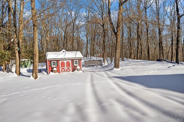 23 Briar Patch Lane, Clinton Corners, NY 12514