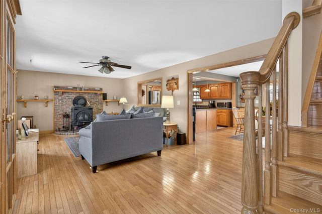 23 Briar Patch Lane, Clinton Corners, NY 12514