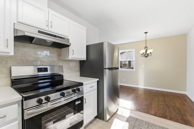 4326 N 15TH Street, Carter Lake, IA 51510