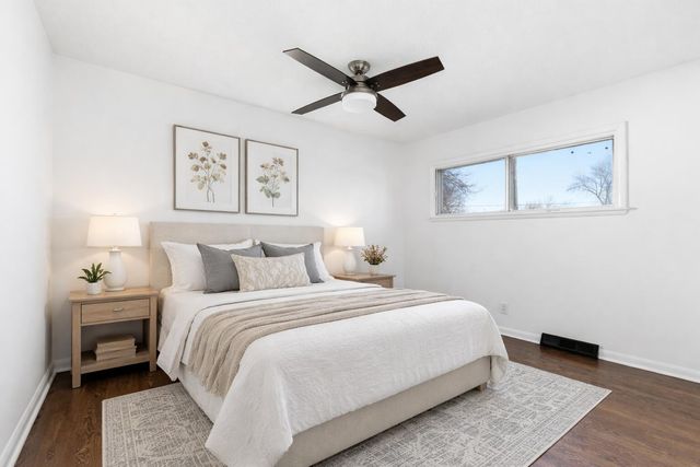 4326 N 15TH Street, Carter Lake, IA 51510