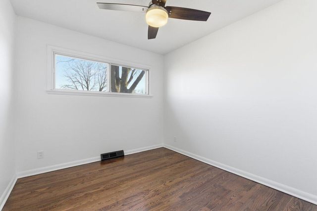 4326 N 15TH Street, Carter Lake, IA 51510