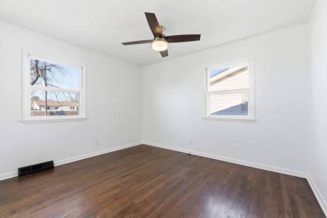 4326 N 15TH Street, Carter Lake, IA 51510