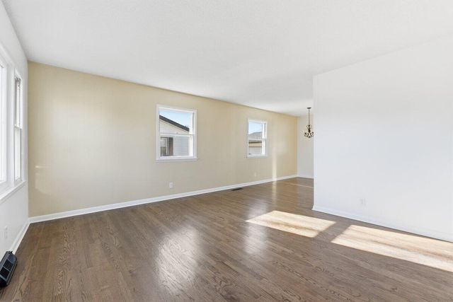 4326 N 15TH Street, Carter Lake, IA 51510