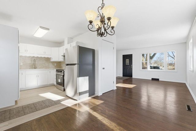 4326 N 15TH Street, Carter Lake, IA 51510