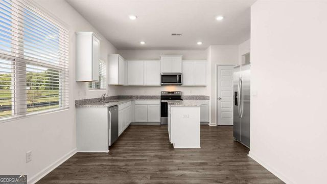 326 Friendship Oak Way, Hampton, GA 30228