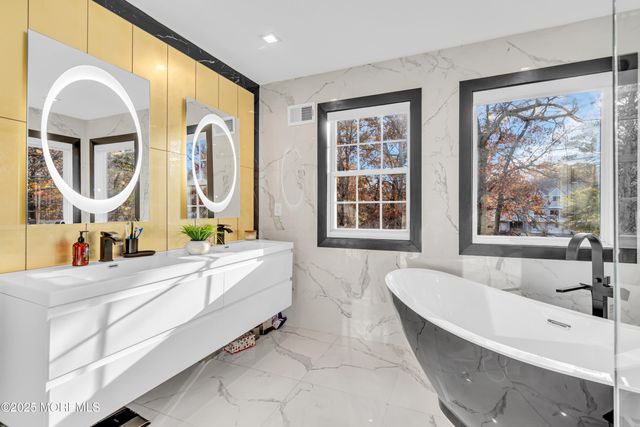 138 Nobility Court, Toms River, NJ 08755