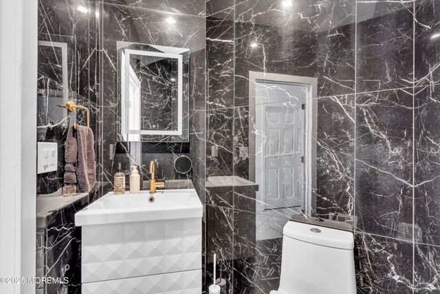 138 Nobility Court, Toms River, NJ 08755