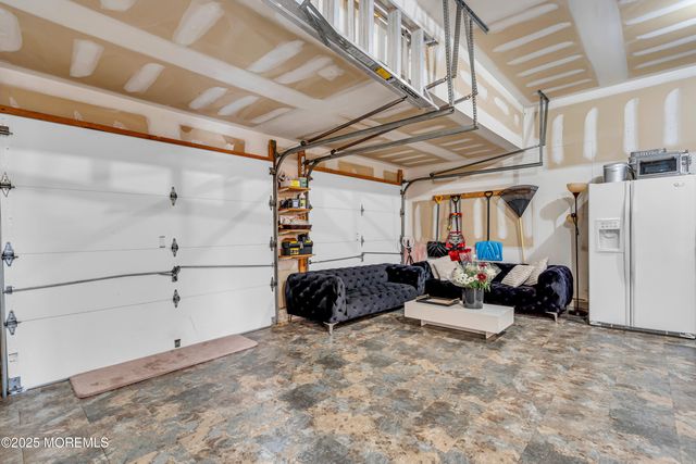 138 Nobility Court, Toms River, NJ 08755