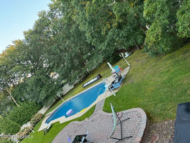 138 Nobility Court, Toms River, NJ 08755