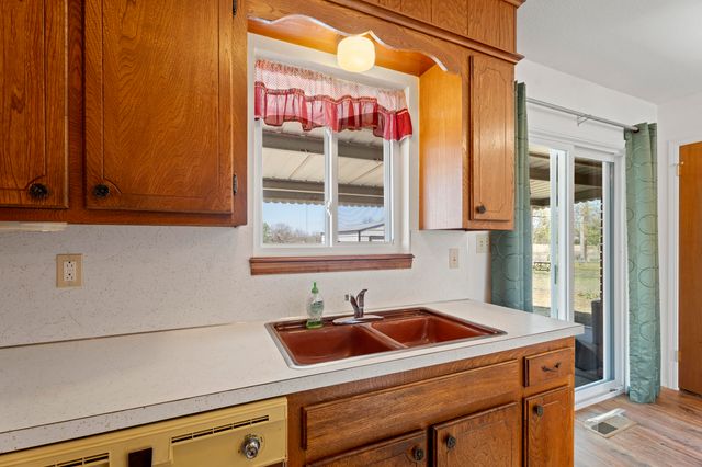 261 Sunset Drive, Vinita, OK 74301