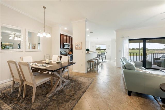 5614 PALMER CIRCLE 204, Lakewood Ranch, FL 34211