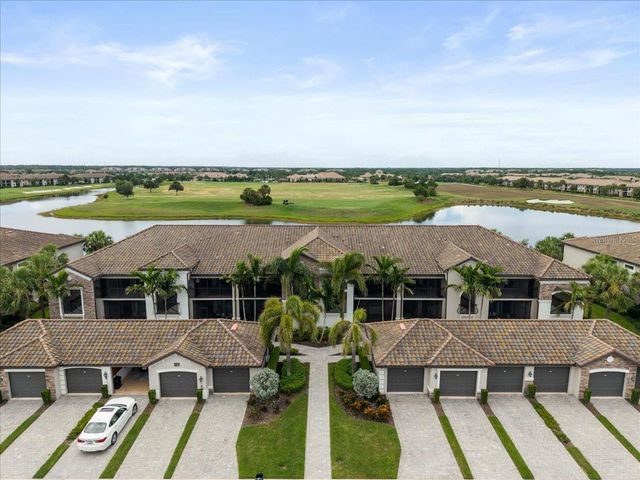5614 PALMER CIRCLE 204, Lakewood Ranch, FL 34211