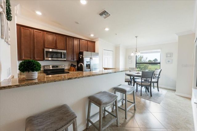 5614 PALMER CIRCLE 204, Lakewood Ranch, FL 34211