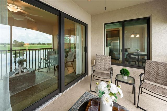 5614 PALMER CIRCLE 204, Lakewood Ranch, FL 34211
