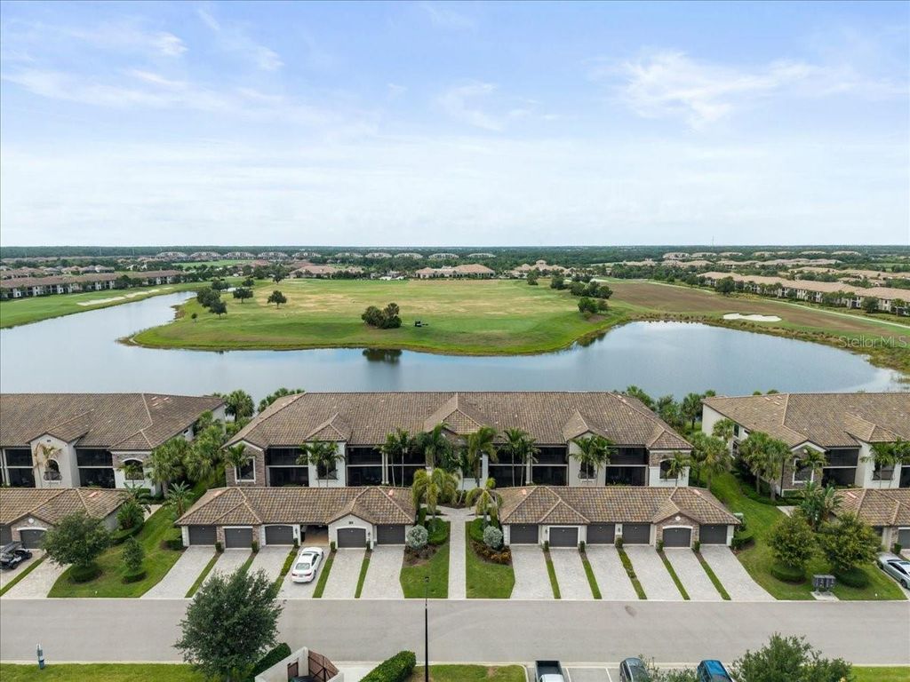 5614 PALMER CIRCLE 204, Lakewood Ranch, FL 34211