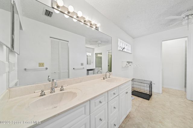 853 Lamplighter Drive NW, Palm Bay, FL 32907