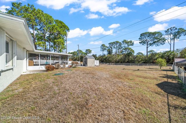 853 Lamplighter Drive NW, Palm Bay, FL 32907