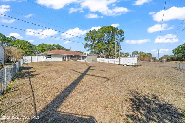 853 Lamplighter Drive NW, Palm Bay, FL 32907