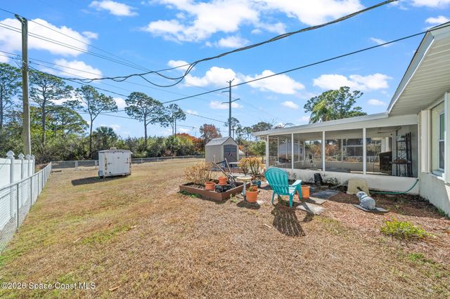 853 Lamplighter Drive NW, Palm Bay, FL 32907