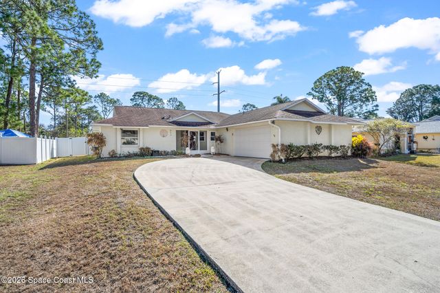 853 Lamplighter Drive NW, Palm Bay, FL 32907