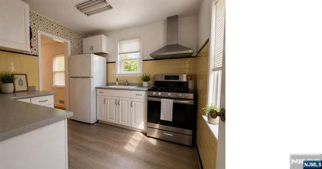390 Chestnut Street, Paramus, NJ 07652