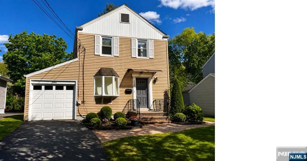 390 Chestnut Street, Paramus, NJ 07652
