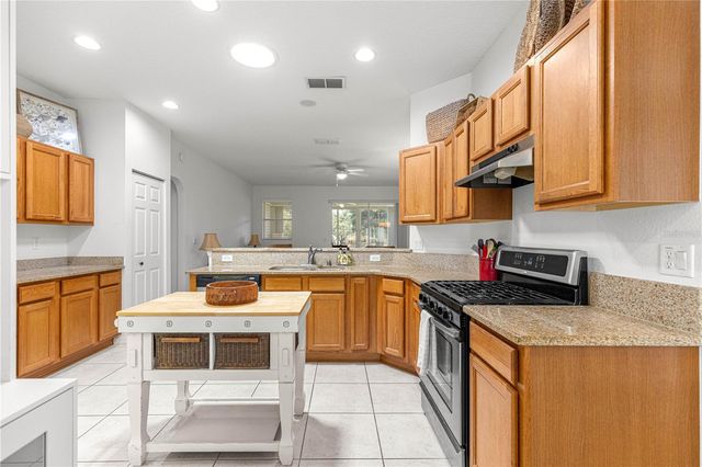 9317 SW 94TH LOOP, Ocala, FL 34481
