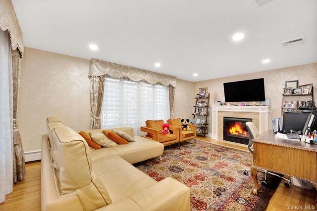 1013 SOUTH END, Woodmere, NY 11598