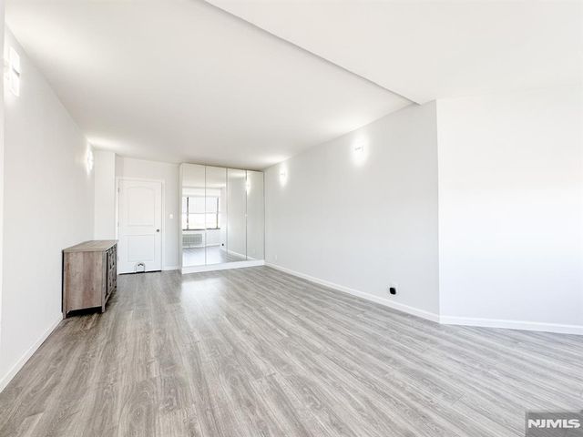 7002 Boulevard East 6B, Guttenberg, NJ 07093