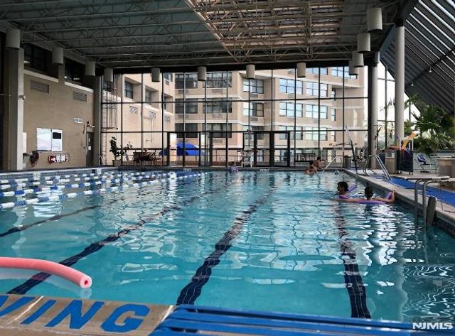 7002 Boulevard East 6B, Guttenberg, NJ 07093