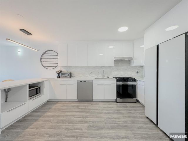 7002 Boulevard East 6B, Guttenberg, NJ 07093