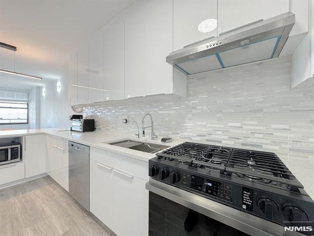 7002 Boulevard East 6B, Guttenberg, NJ 07093