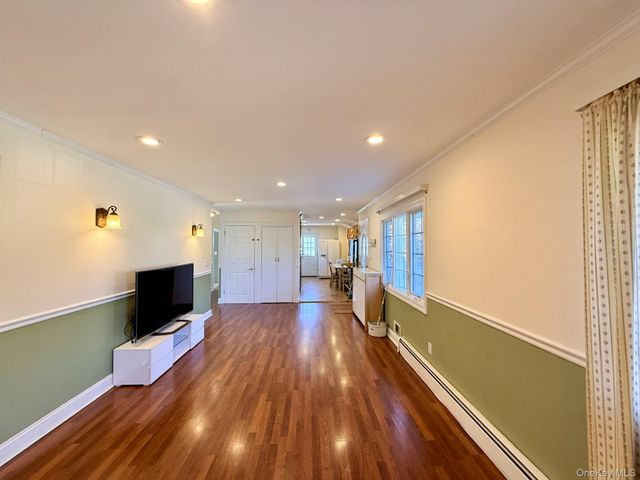 4 Longbow Lane, South Setauket, NY 11720