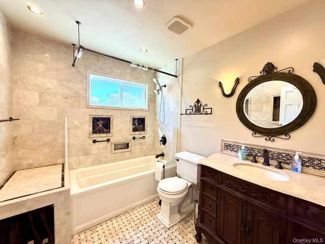 4 Longbow Lane, South Setauket, NY 11720