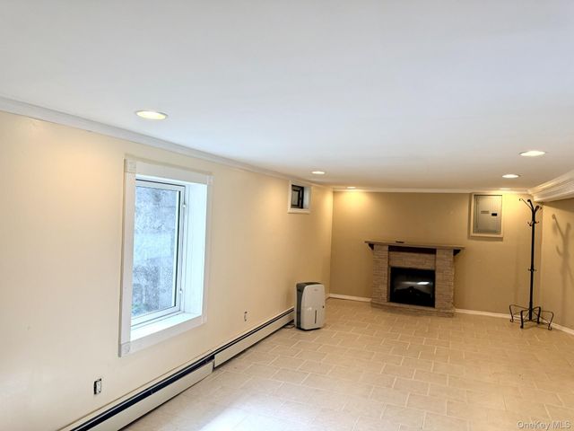 4 Longbow Lane, South Setauket, NY 11720