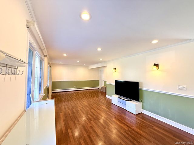 4 Longbow Lane, South Setauket, NY 11720