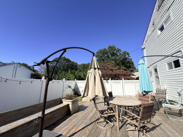 4 Longbow Lane, South Setauket, NY 11720