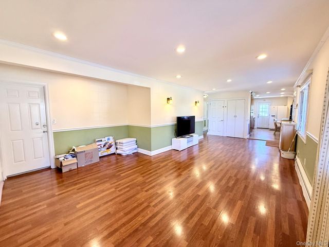 4 Longbow Lane, South Setauket, NY 11720