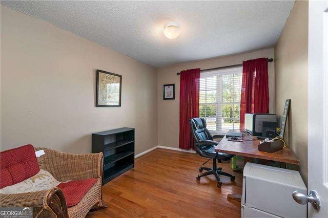 16 Mill Rock Drive NW, Cartersville, GA 30121