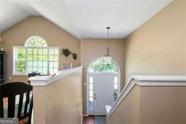 16 Mill Rock Drive NW, Cartersville, GA 30121