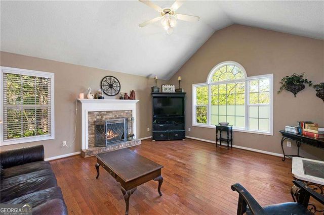 16 Mill Rock Drive NW, Cartersville, GA 30121