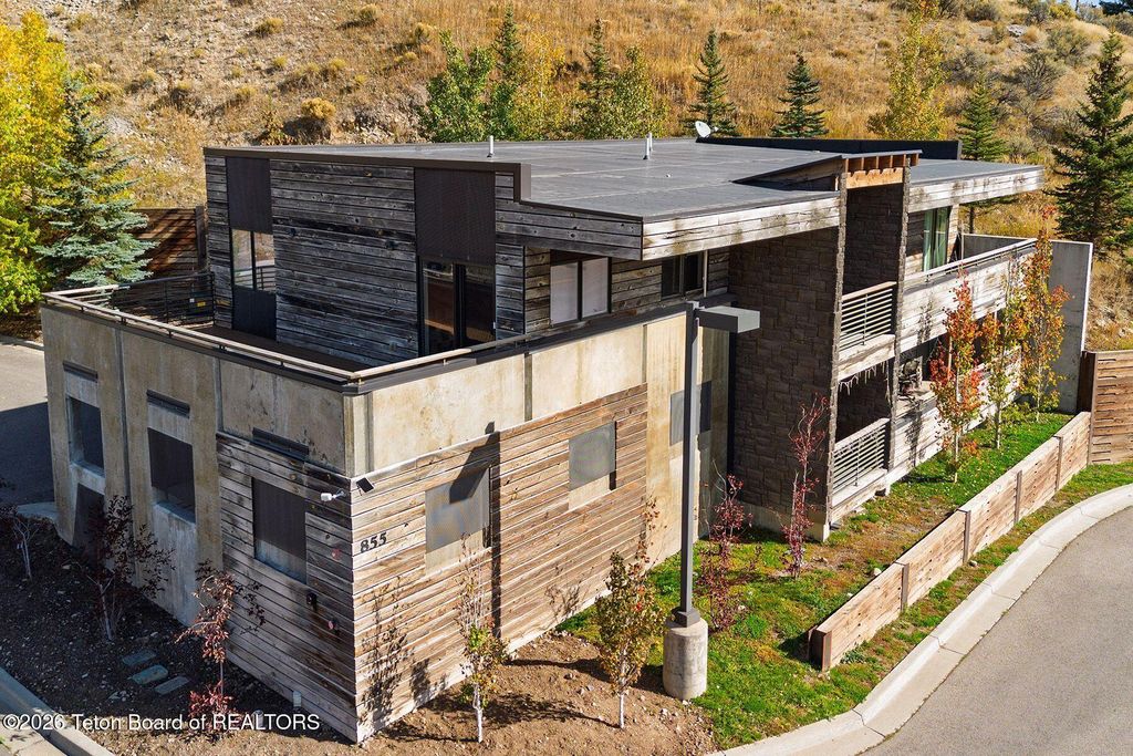 855 W BROADWAY Avenue, Jackson, WY 83001