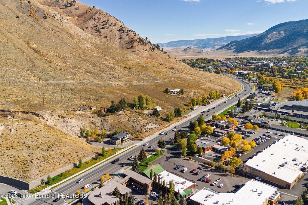 855 W BROADWAY Avenue, Jackson, WY 83001 photo 16