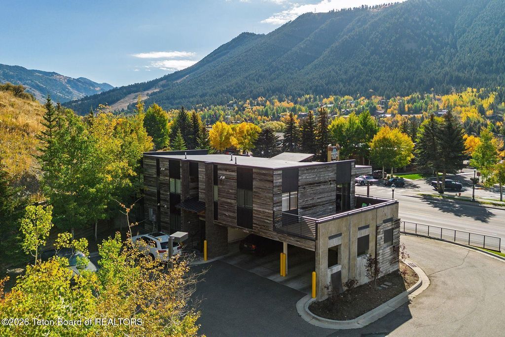 855 W BROADWAY Avenue, Jackson, WY 83001 photo 19