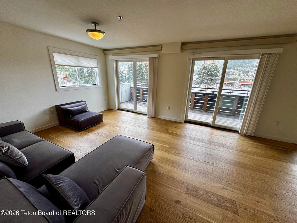 855 W BROADWAY Avenue, Jackson, WY 83001 photo 22