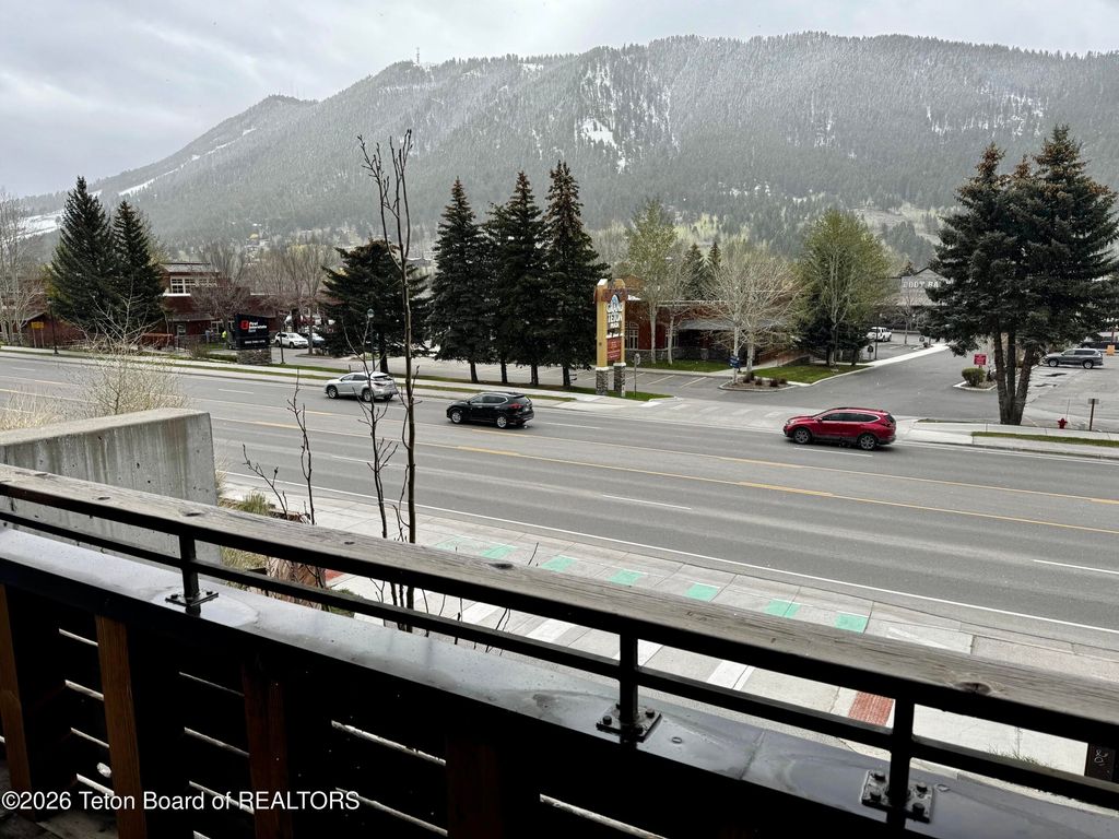 855 W BROADWAY Avenue, Jackson, WY 83001 photo 29