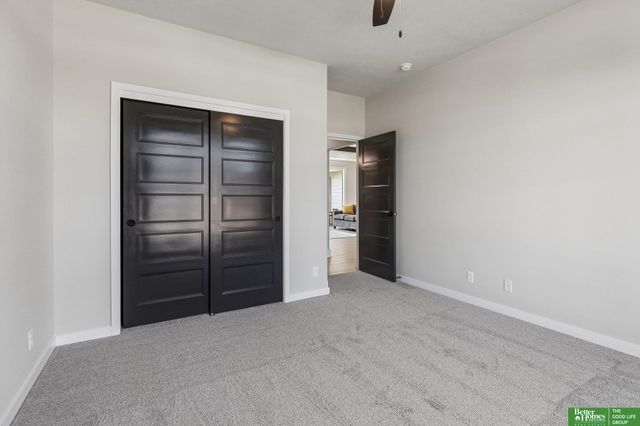 12359 Lake Vista Drive, Papillion, NE 68046