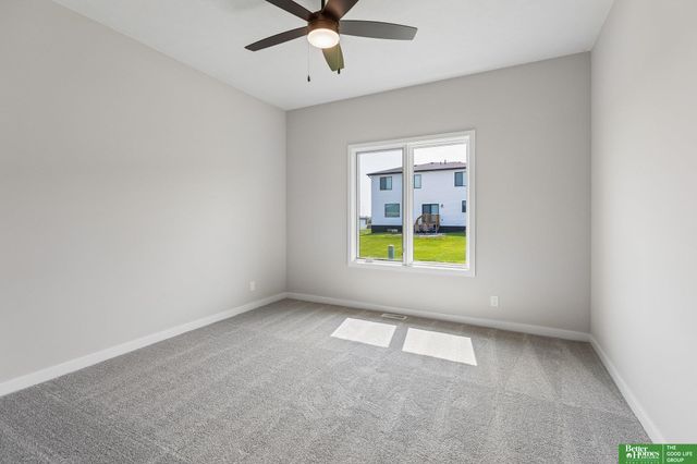 12359 Lake Vista Drive, Papillion, NE 68046