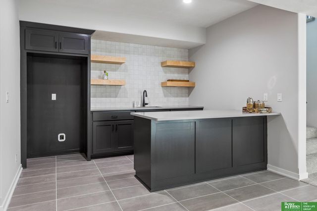 12359 Lake Vista Drive, Papillion, NE 68046